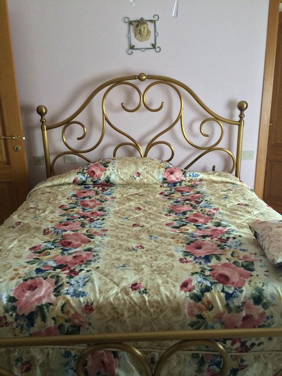 B&B Mirella Citta Sant'Angelo Room photo